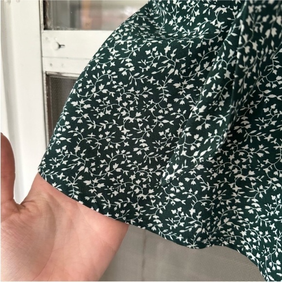 Forest Green Ditsy Floral Tie Front Tank - Picture 2 of 6